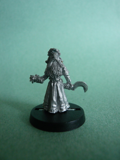 talisman druid miniature, standing